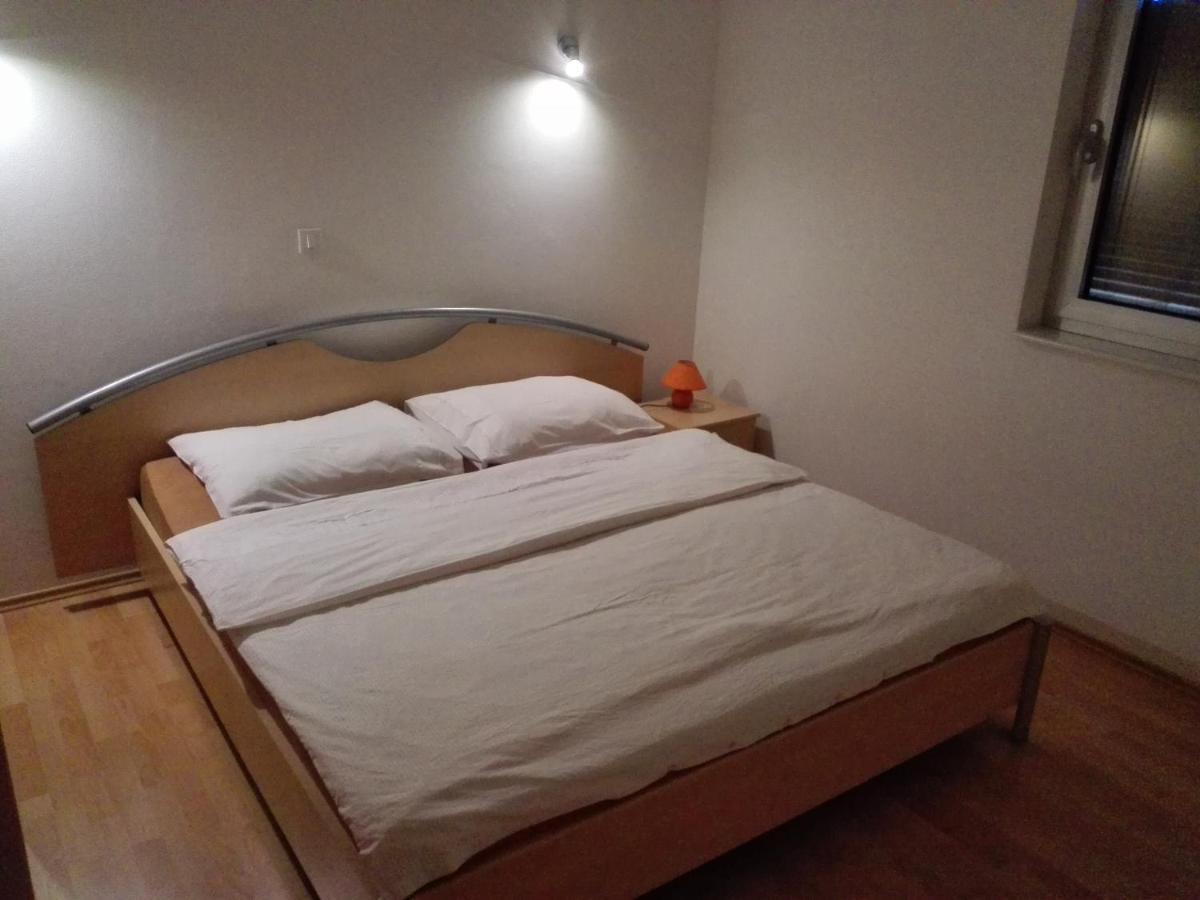 Apartment Stinjan Kascuni بولا المظهر الخارجي الصورة
