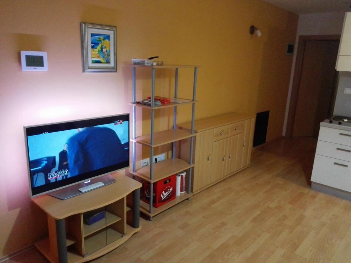 Apartment Stinjan Kascuni بولا المظهر الخارجي الصورة